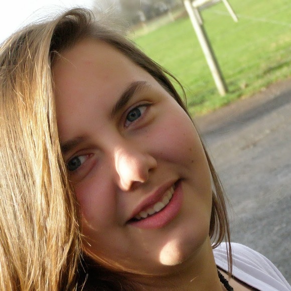 Meet your Posher, Clarice - Picture 1 of 1